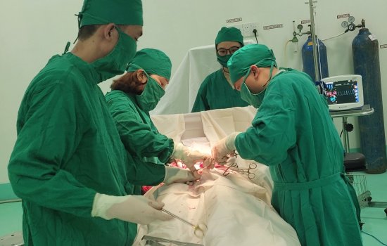 Phẫu thuật thành công khối u xơ tử cung nặng 0.9 kg tại Bệnh viện đa khoa Thọ Xuân